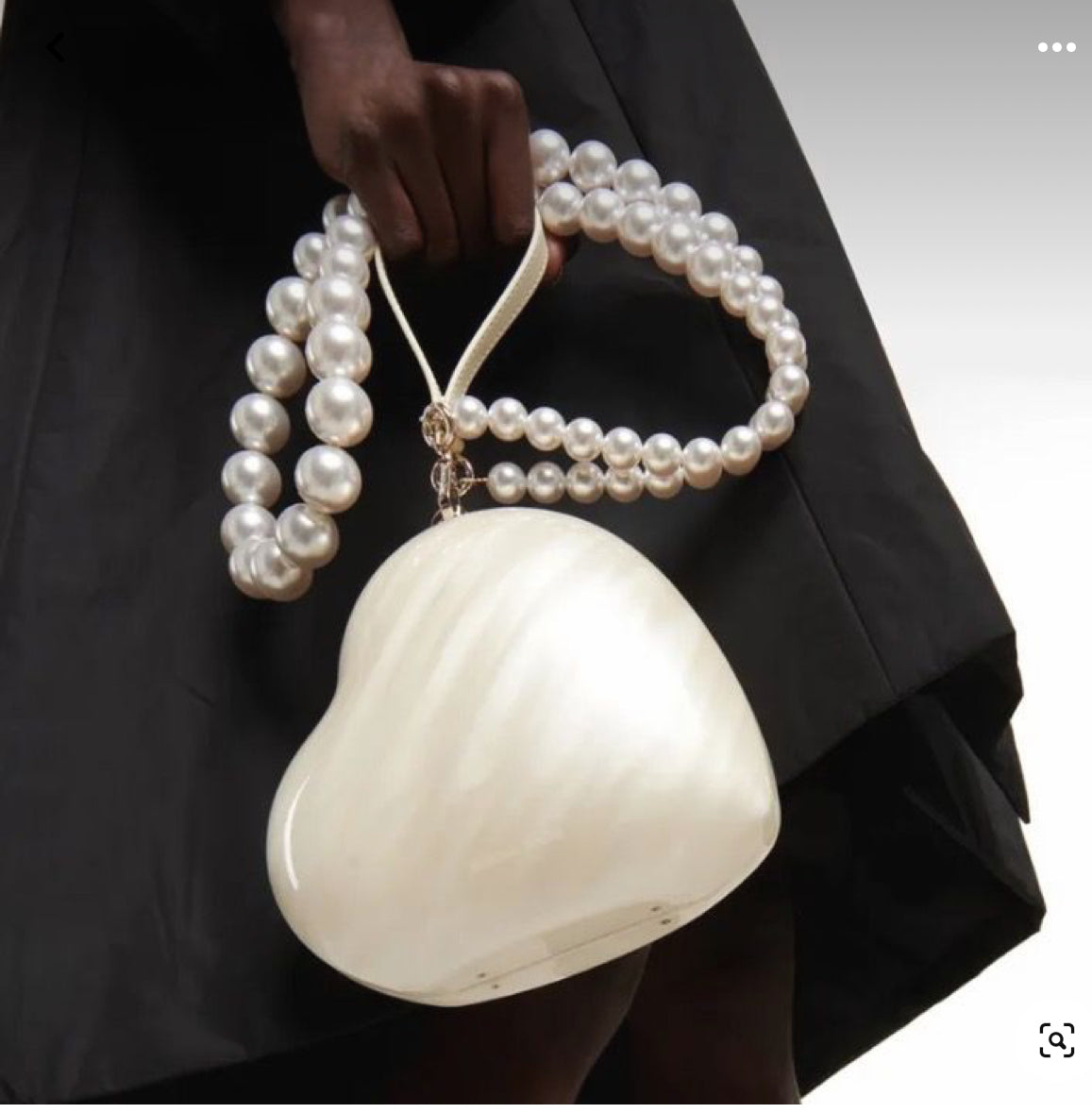 Heart pearl clutch bag