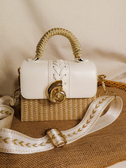 Chia Coast, woven trunk bag